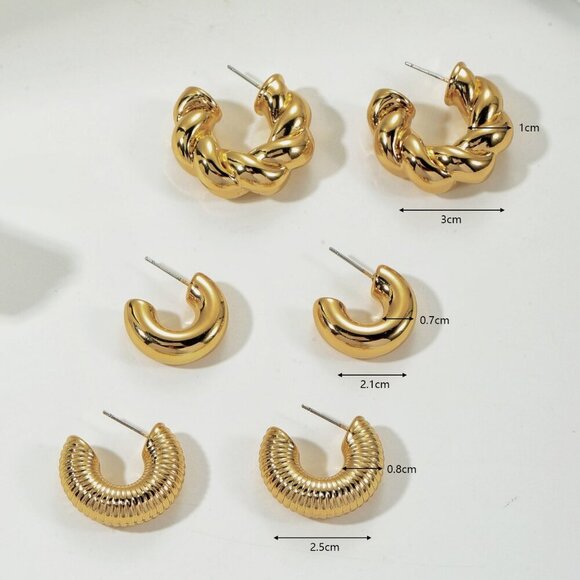 Gold Old Money Style Women's S Geometric C Shaped Acrylic Earrings - Picture 3 of 3